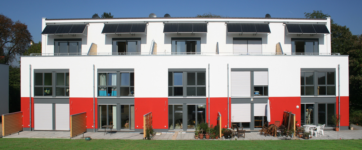 LORO-X Main-Emergency-Combination in a row house settlement